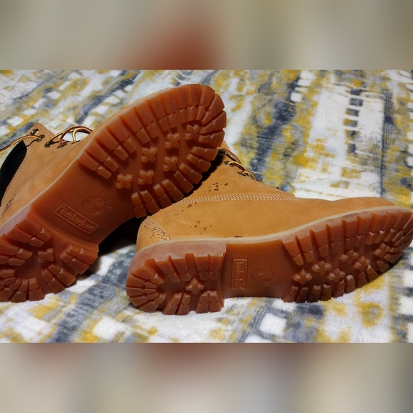 Timberland Boots - Picture 2 of 5